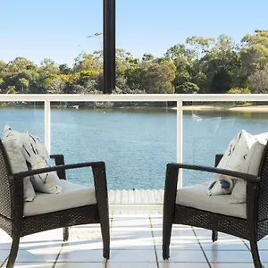 Riverfront With Jetty, Ideal For Families Holiday home Noosa Heads